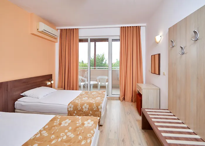 Asteria Family Sunny 酒店