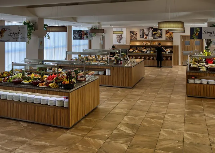 酒店 Asteria Family Sunny 4*