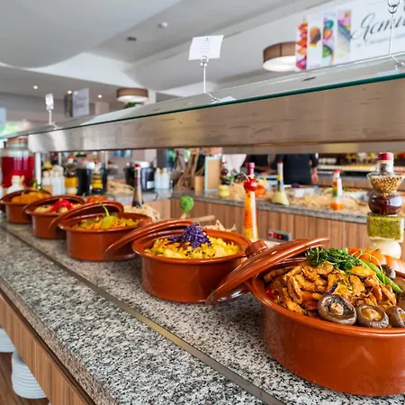 Asteria Family Sunny מלון